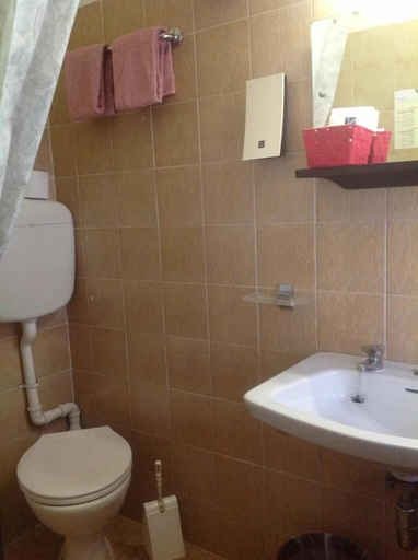 Bathroom 5, Albergo Villa Mimosa, Trento