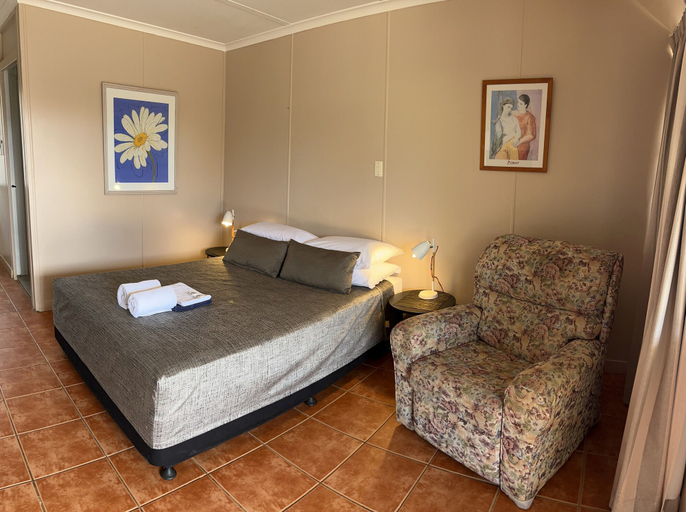 Bedroom 2, Childers Budget Accommodation, Isis