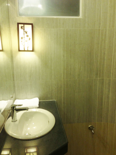 Bathroom 5, Grand United (Ahlone Branch), Yangon