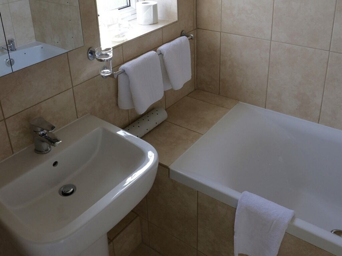 Bathroom 4, Trelawne Hotel, Cornwall