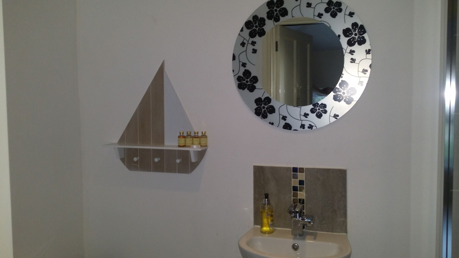 Bathroom, Kingsmede Bed & Breakfast, Isle of Wight