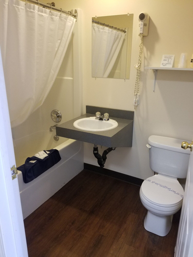 Bathroom 5, Canadas Best Value Inn Fort St. John, Peace River