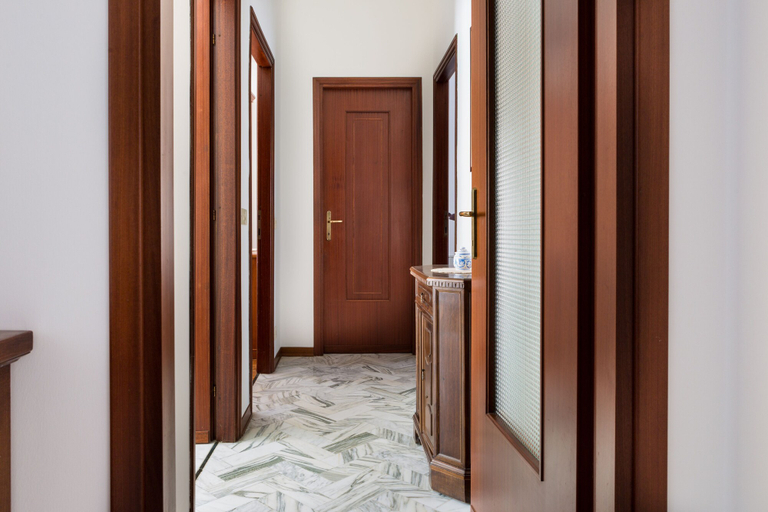 Others 5, Parma A due passi dall'Ospedale Apartment, Parma