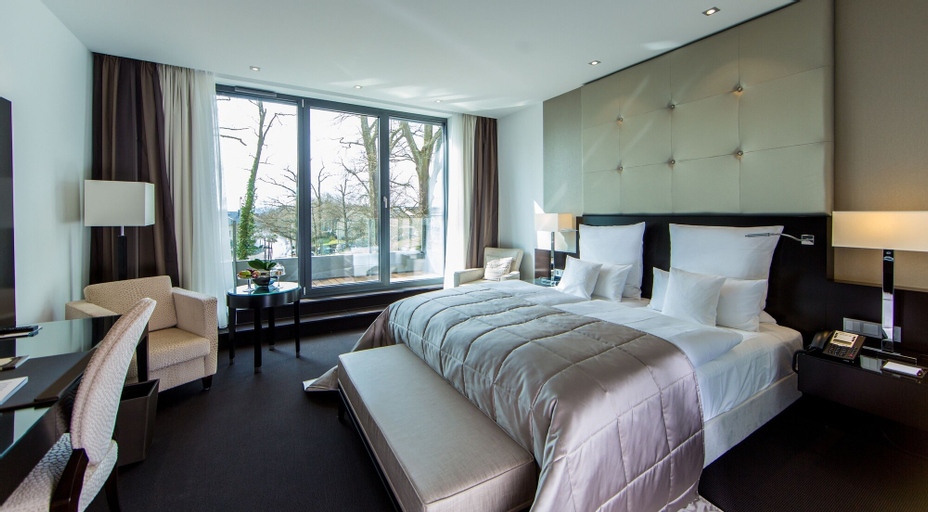 Bedroom 4, Relais & Châteaux Hotel Burg Schwarzenstein, Rheingau-Taunus-Kreis