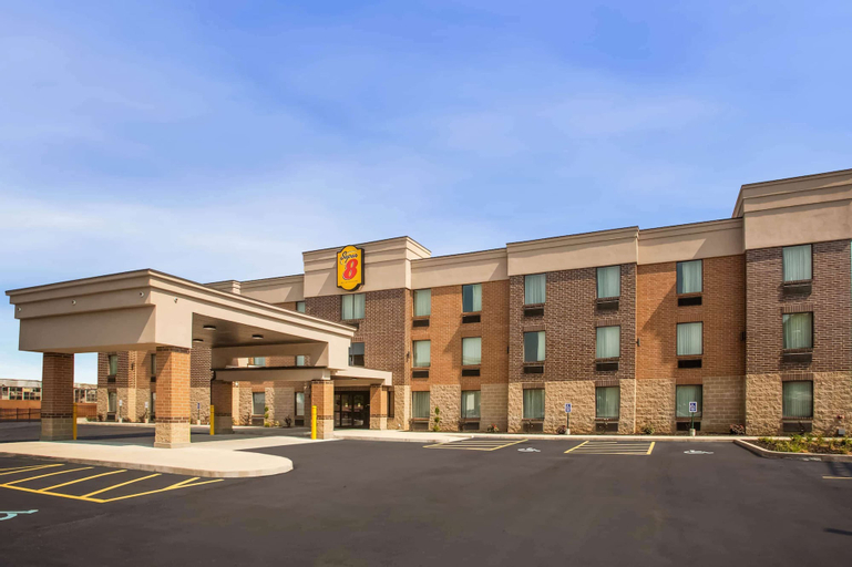 Super 8 by Wyndham St. Louis North, Saint Louis