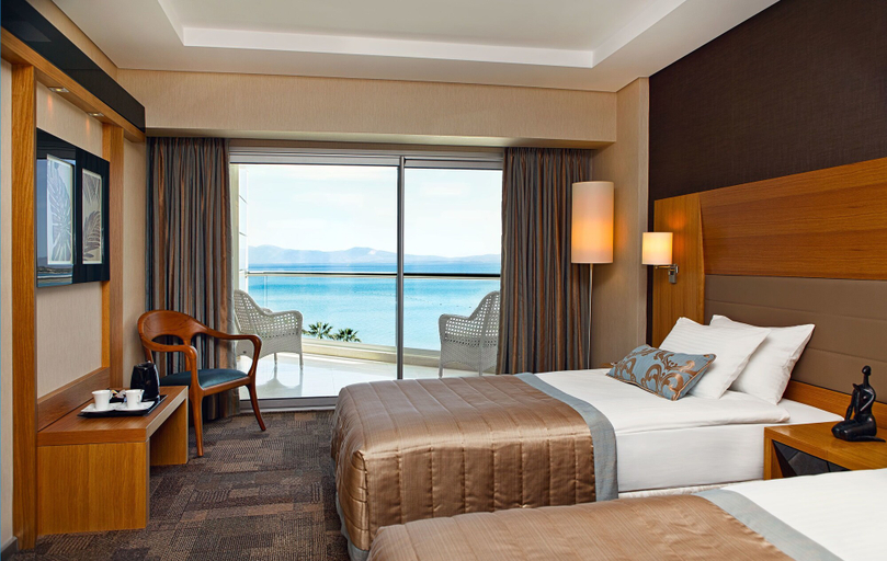 Bedroom 3, Boyalık Beach Hotel & SPA Thermal Resort, Çeşme