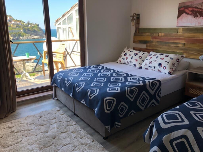 Bedroom 4, Frau Guler, Amasra