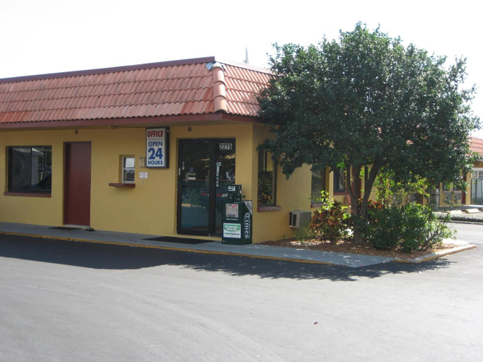 Exterior & Views 2, Gulf Way Inn, Pinellas
