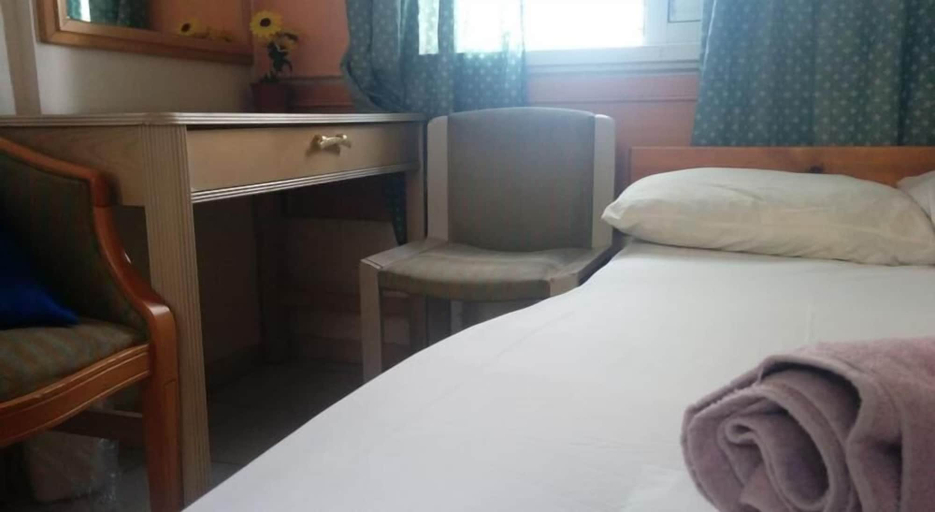 Bedroom 4, Ben Yehuda Hotel