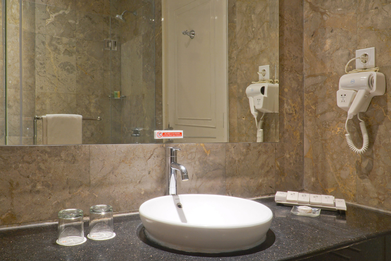 Bathroom 5, Swiss-Belhotel Lampung, Bandar Lampung