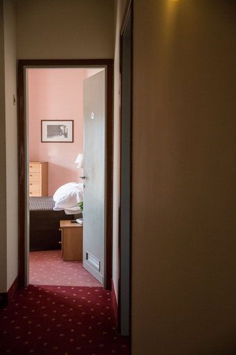 Bedroom 3, Hotel Gloria, Parma