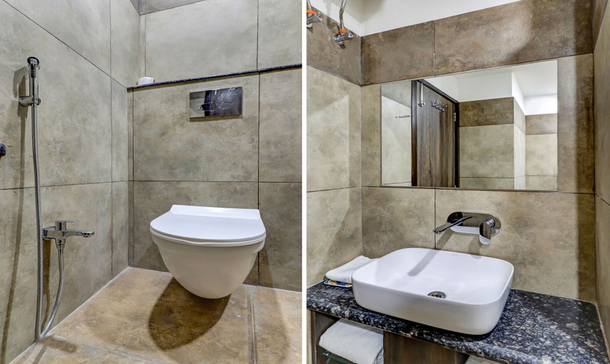 Bathroom 4, Hotel Bikalal, Bikaner