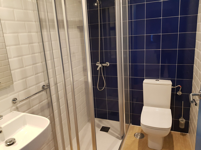 Bathroom 4, Alameda Rooms Santiago, A Coruña