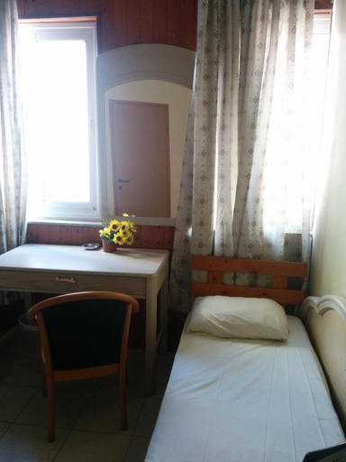 Bedroom 5, Ben Yehuda Hotel