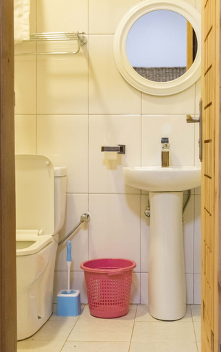 Bathroom 3, Tooro Fairway Hotel, Fort Portal
