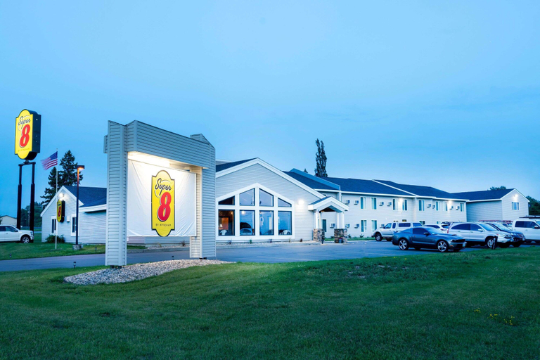 Exterior & Views 2, Super 8 by Wyndham Glenwood, Pope