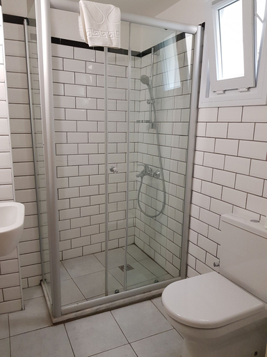 Bathroom 5, Rumours Inn, Fatih