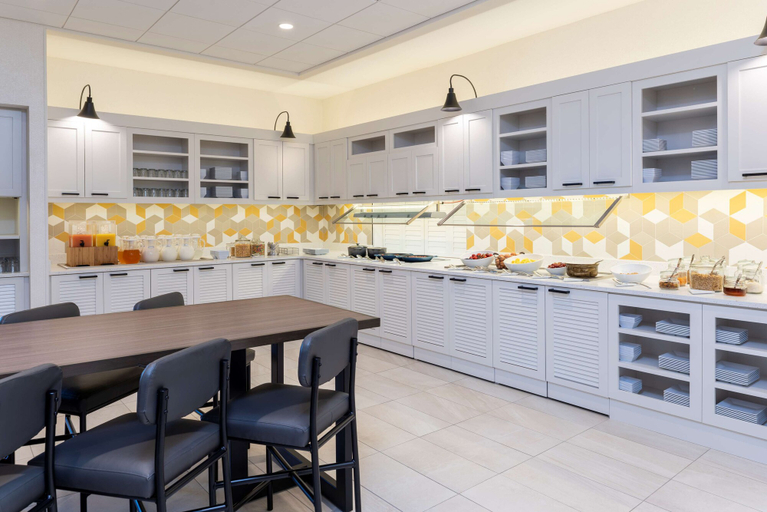 Food & Drinks 5, Hyatt Place Flint / Grand Blanc, Genesee