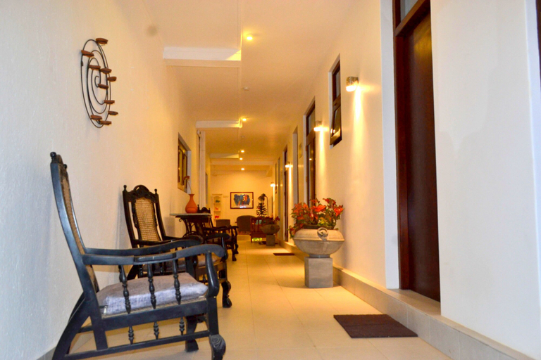 Others 5, Maria Villa, Negombo