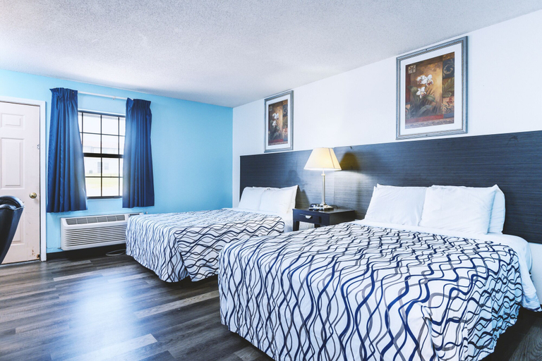 Bedroom 5, Blue Way Inn & Suites Wellington, Sumner