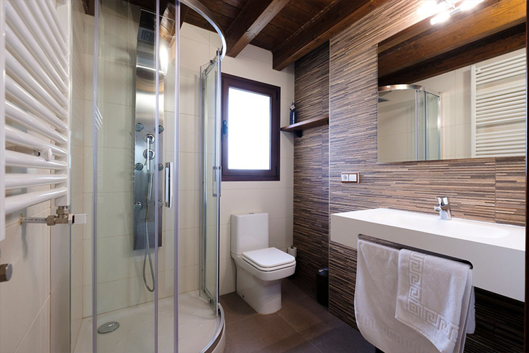 Bathroom 3, Lo Niu, Tarragona