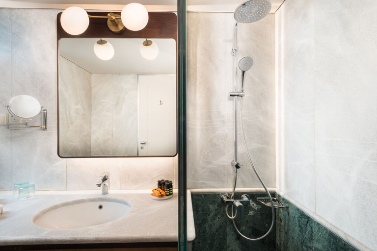 Bathroom 4, Avra City Boutique Hotel, Crete