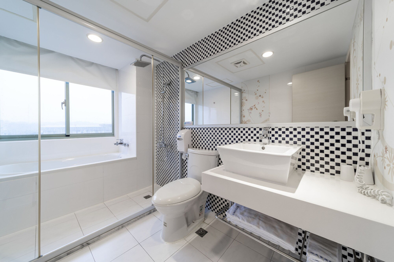 Bathroom 3, Fish Hotel Hualien, Hualien