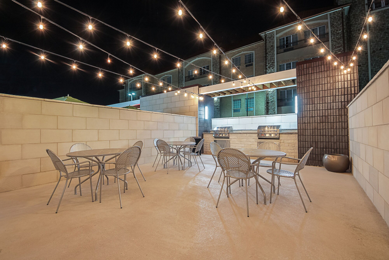 Food & Drinks 5, Home2 Suites by Hilton Irving / DFW Airport North, Irving