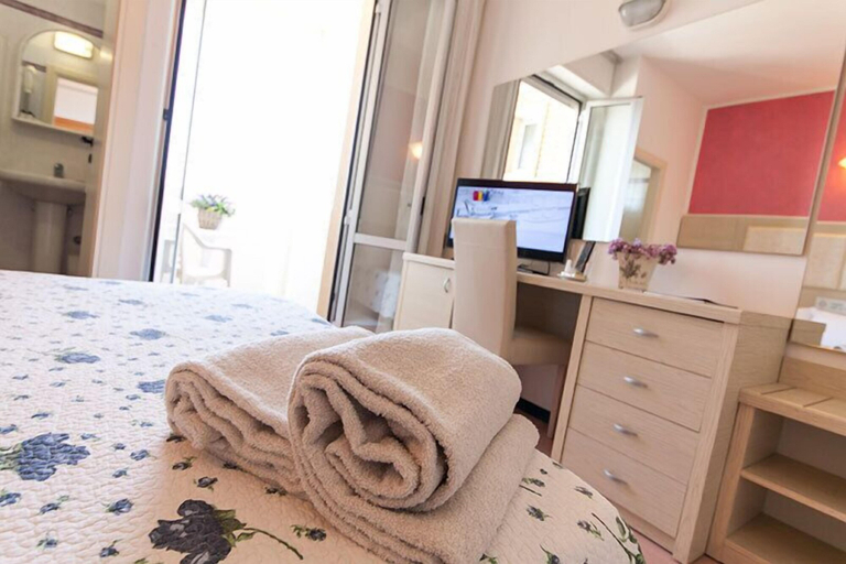 Bedroom 3, Hotel Napoleon, Pesaro E Urbino