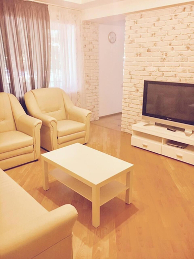 Others 4, Apartment near Deribasovskaya, Odes'ka
