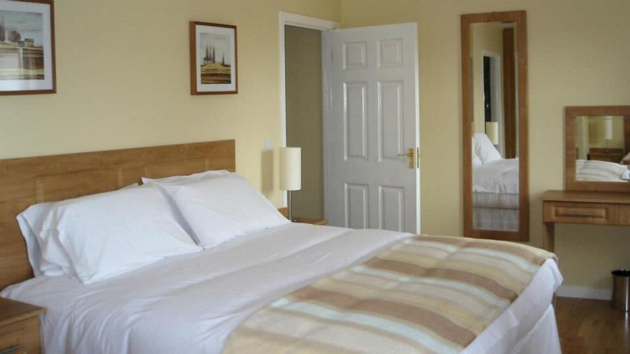 Bedroom 5, Knightsbrook Hotel Spa & Golf Resort
