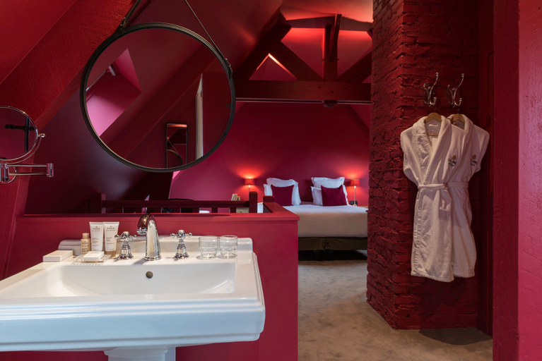 Bathroom 4, Hotel Spa Les Pins De César, Seine-Maritime