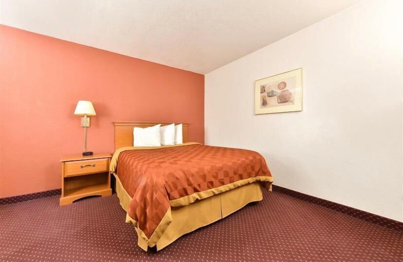 Bedroom 4, Travel Inn & Suite, Apache