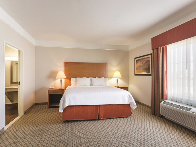 Bedroom 4, Baymont by Wyndham Brenham, Washington