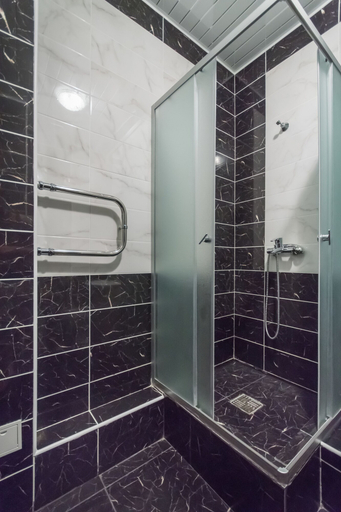 Bathroom 3, Hotel Mano, Vysokogorskiy rayon