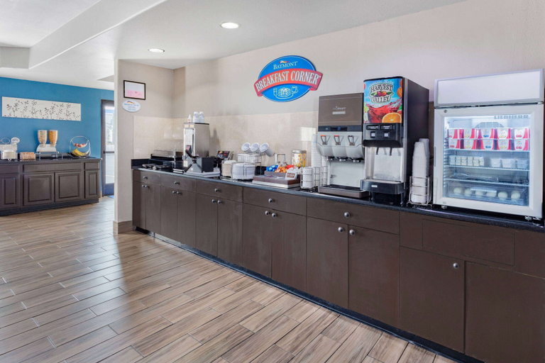 Food & Drinks 5, Baymont by Wyndham Milan, Washtenaw