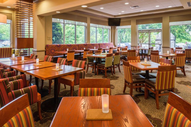 Food & Drinks 5, Hilton Garden Inn Charlottesville, Albemarle