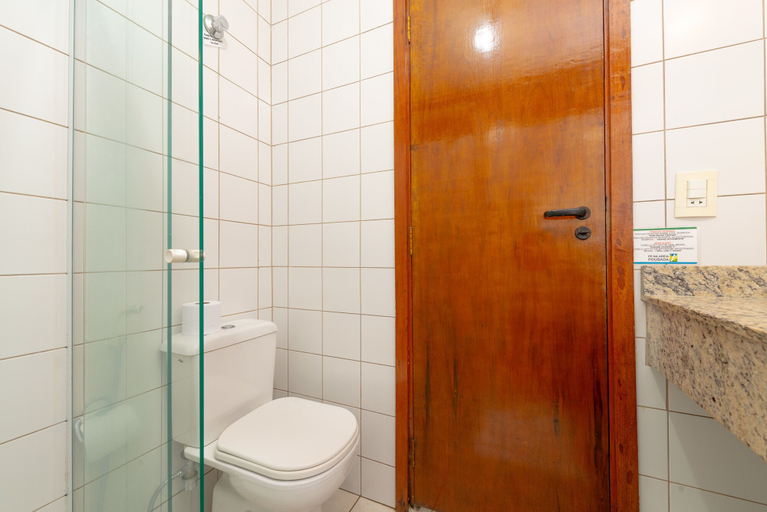 Bathroom 4, Pousada Pé na Areia, Caraguatatuba