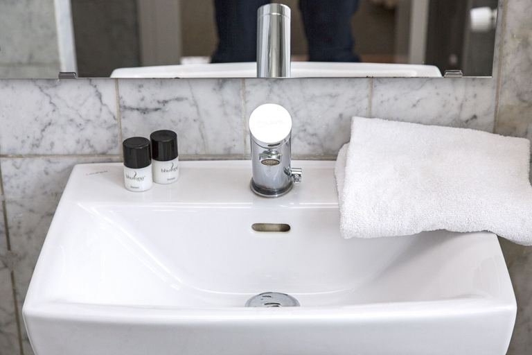 Bathroom 4, Hotel Europa, Aabenraa