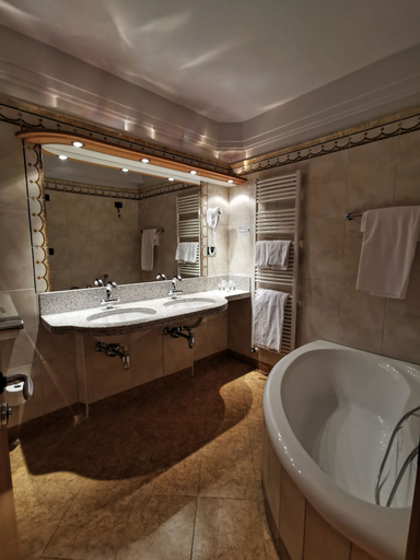 Bathroom 5, Ideal Park, Bolzano