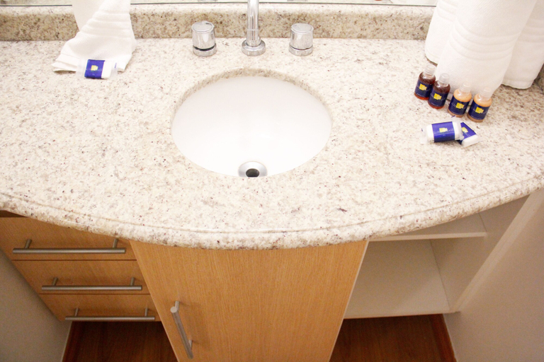 Bathroom 5, Hotel City Hall, São José dos Campos