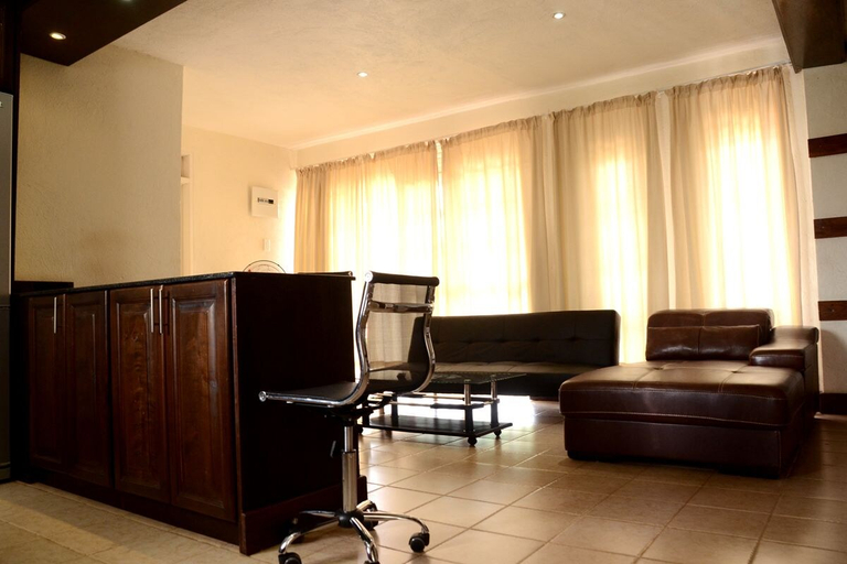 Others 3, Commonlens Inn Hotel., Busiiro