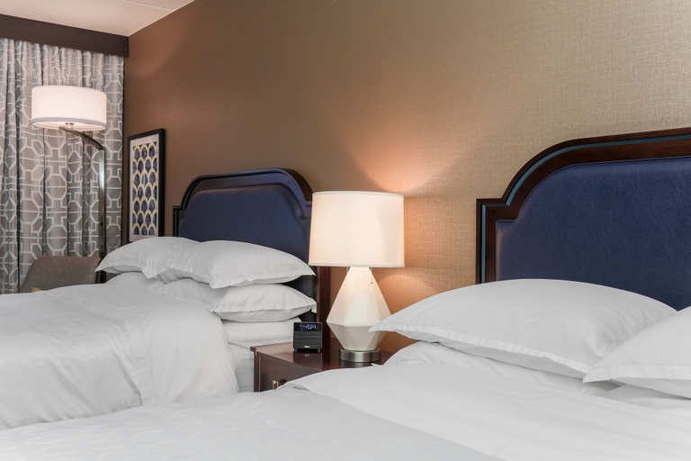 Bedroom 2, Sheraton Tarrytown Hotel, Westchester