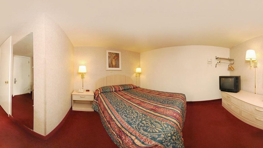 Bedroom 3, Rodeway Inn (Dillsburg), York