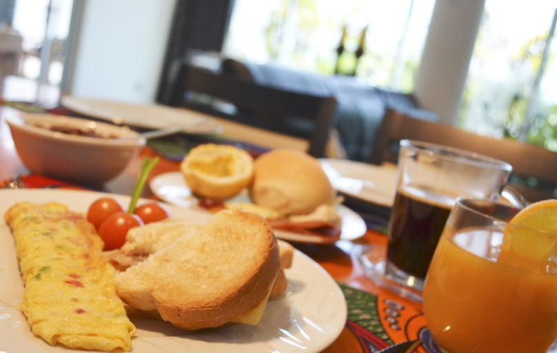 Food & Drinks 5, Thomson House, Ingombota