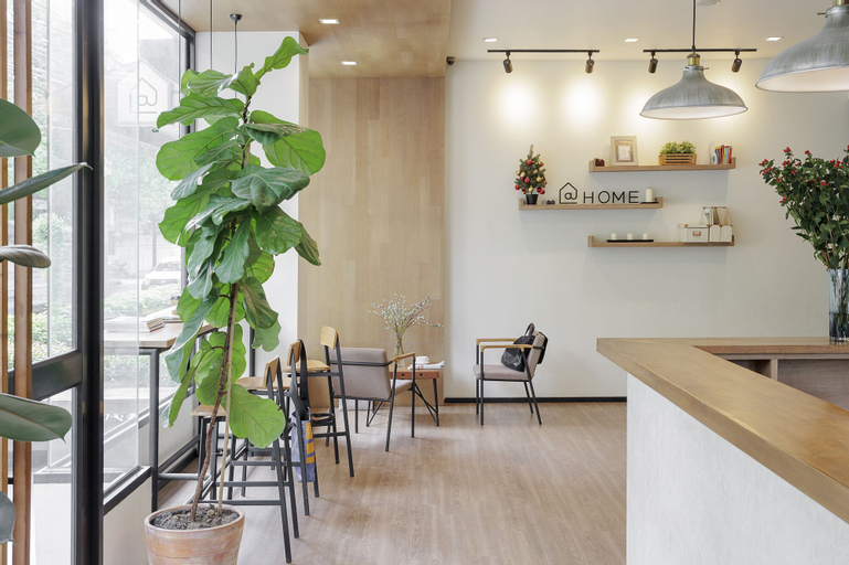 Food & Drinks, At Home Residence, Suan Luang