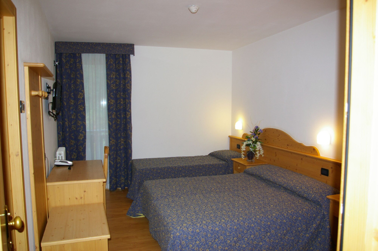 Bedroom 4, Zanella, Trento
