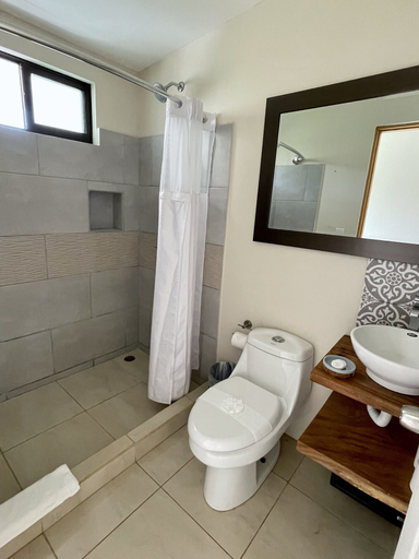 Bathroom 5, Hotel El Manglar & Cantarana, Santa Cruz
