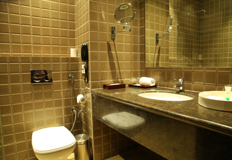 Bathroom 3, WJ Grand Hotel, Jalandhar