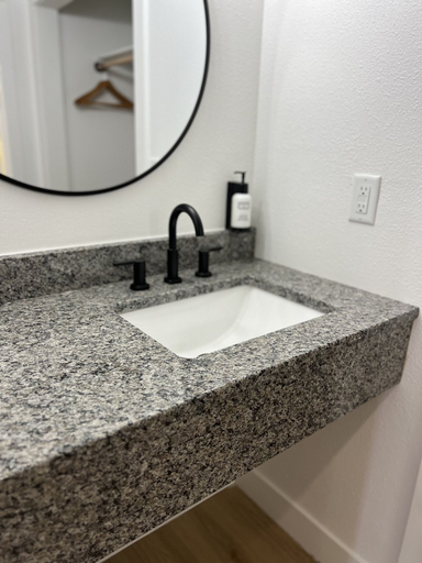Bathroom 4, Cashmere Inn, Chelan